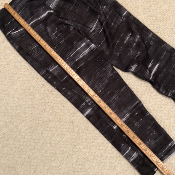 NWT Old Navy Active L Leggings Capri - Picture 16 of 16